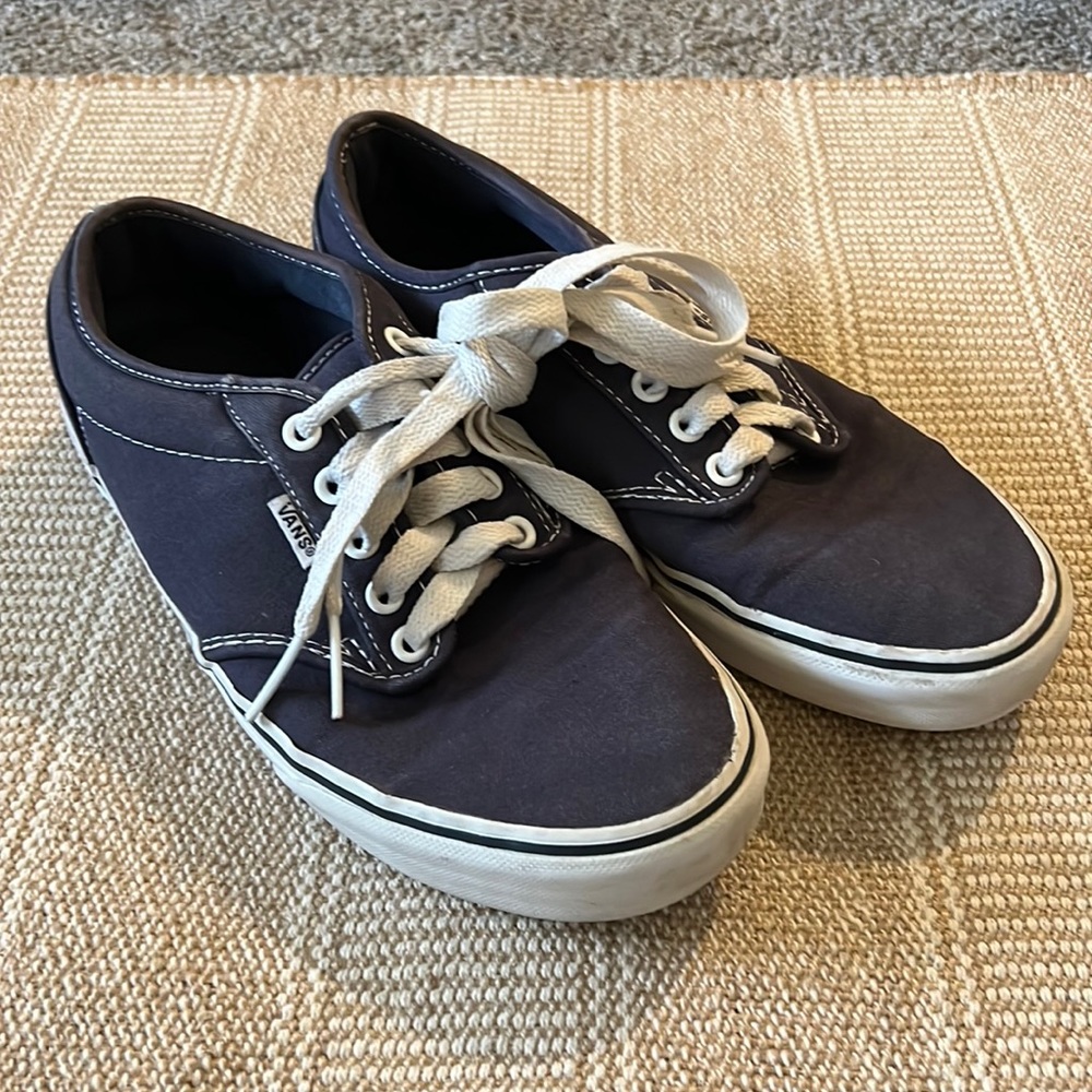 Vans women’s 8.5 navy blue shoes